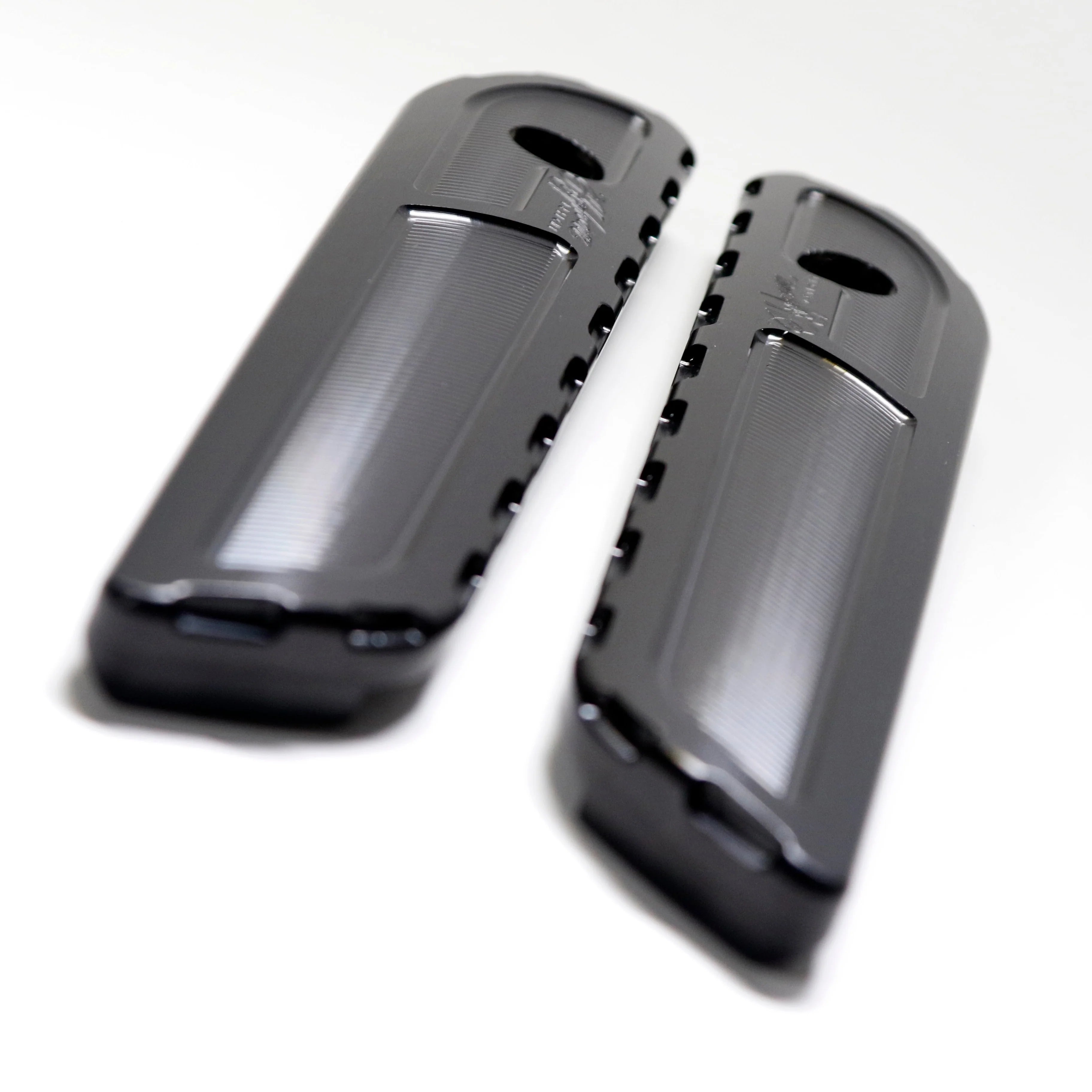 2023.5+ Paradox Saddlebag Lid Latch Covers - Black